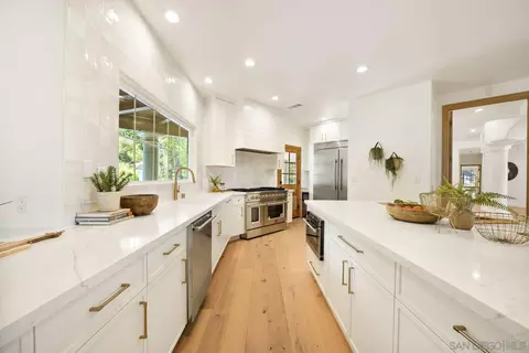 Kitchen - 17601 Valle Verde, Poway, CA 92064 photo 1 of 7