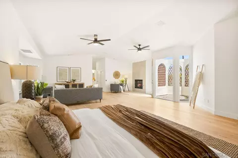 Bedroom - 17601 Valle Verde, Poway, CA 92064 photo 1 of 4