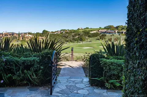 8341 Santaluz Village Grn E, San Diego, CA 92127