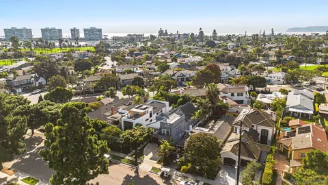View/Area - 684 Margarita Ave, Coronado, CA 92118 photo 2 of 3