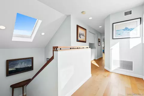 Entry Way - 684 Margarita Ave, Coronado, CA 92118 photo 2 of 4