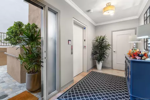 Entry Way - 7752 Eads Ave, La Jolla, CA 92037 photo 3 of 4