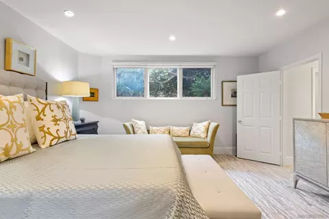Bedroom - 7752 Eads Ave, La Jolla, CA 92037 photo 4 of 7