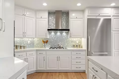 Kitchen - 7752 Eads Ave, La Jolla, CA 92037 photo 5 of 10