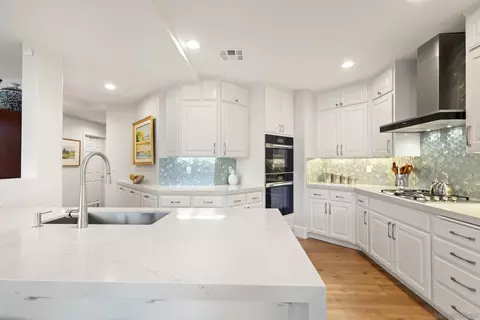 Kitchen - 7752 Eads Ave, La Jolla, CA 92037 photo 3 of 10