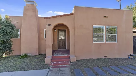 Exterior - 204 N Citrus Ave, Vista, CA 92084 photo 2 of 8