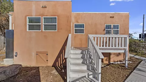 Exterior - 204 N Citrus Ave, Vista, CA 92084 photo 4 of 8