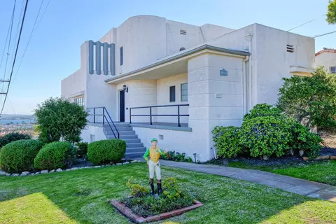 1925 Willow, San Diego, CA 92106