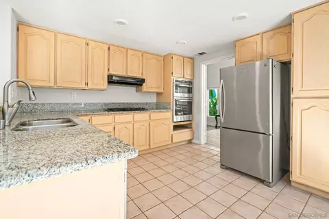 2579 Fire Mountain Dr, Oceanside, CA 92054 photo 22