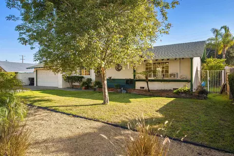 Exterior - 62 E Palomar Dr, Chula Vista, CA 91911 photo 2 of 15