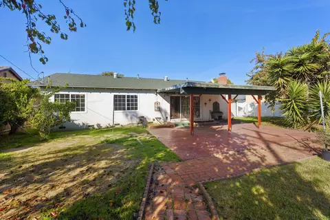 Exterior - 62 E Palomar Dr, Chula Vista, CA 91911 photo 8 of 15