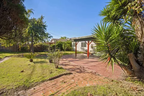 Exterior - 62 E Palomar Dr, Chula Vista, CA 91911 photo 11 of 15