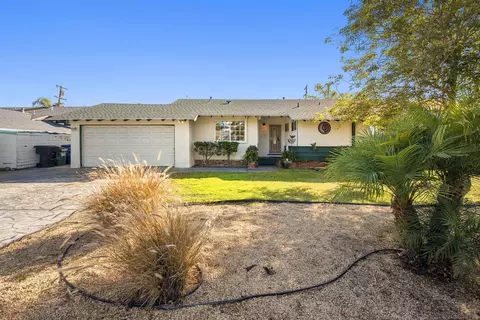 Exterior - 62 E Palomar Dr, Chula Vista, CA 91911 photo 3 of 15