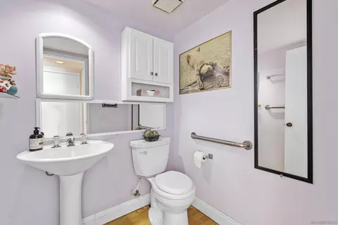 Bath - 2100 Waterside Dr, Chula Vista, CA 91913 photo 1 of 5