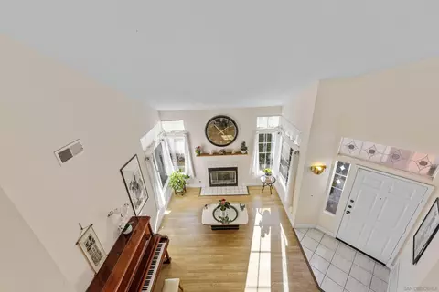 Entry Way - 2100 Waterside Dr, Chula Vista, CA 91913 photo 2 of 3