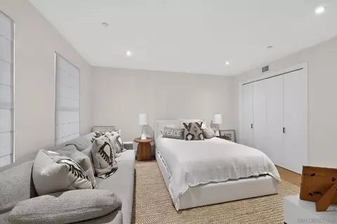 Bedroom - 1040 Genter St #203, La Jolla, CA 92037 photo 5 of 5