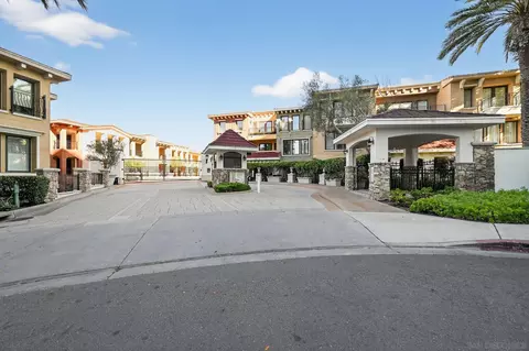 1040 Genter St #203, La Jolla, CA 92037
