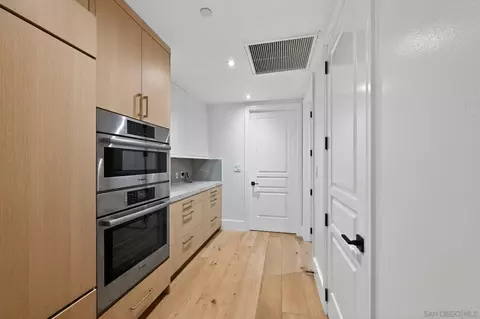Entry Way - 1040 Genter St #203, La Jolla, CA 92037 photo 1 of 1