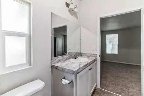 Bath - 22899 Byron Rd #35, Crestline, CA 92325 photo 1 of 1