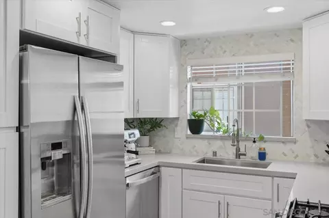 Kitchen - 10180 Palm Glen Dr #53, Santee, CA 92071 photo 3 of 4