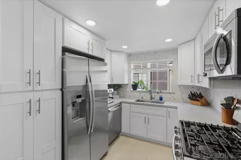 Kitchen - 10180 Palm Glen Dr #53, Santee, CA 92071 photo 2 of 4