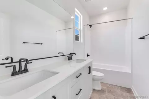 Bath - 650 Meadowood St #LOT 395, Fallbrook, CA 92028 photo 3 of 3