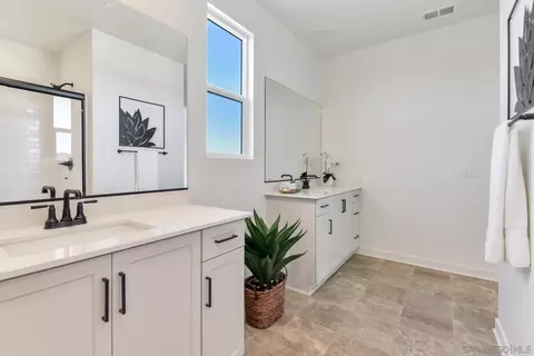 Bath - 650 Meadowood St #LOT 395, Fallbrook, CA 92028 photo 2 of 3