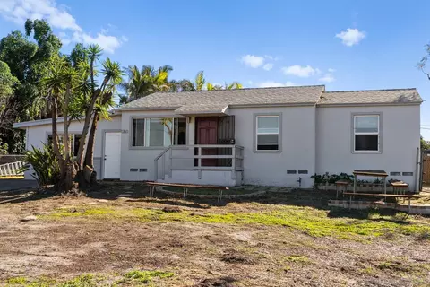 Exterior - 1760 Olive Ave, Vista, CA 92083 photo 2 of 7