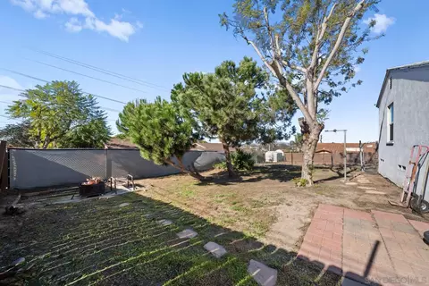 Exterior - 1760 Olive Ave, Vista, CA 92083 photo 3 of 7
