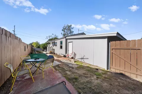Exterior - 1760 Olive Ave, Vista, CA 92083 photo 7 of 7