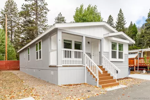 Exterior - 22899 Byron Rd #11, Crestline, CA 92325 photo 4 of 11
