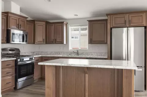 Kitchen - 22899 Byron Rd #11, Crestline, CA 92325 photo 3 of 3