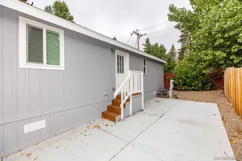 Exterior - 22899 Byron Rd #11, Crestline, CA 92325 photo 9 of 11