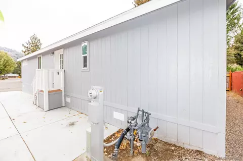 Exterior - 22899 Byron Rd #11, Crestline, CA 92325 photo 8 of 11