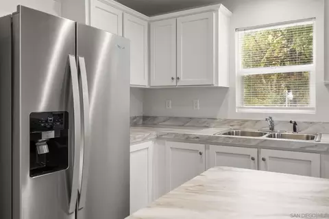 Kitchen - 22899 Byron Rd #SPC 92, Crestline, CA 92325 photo 5 of 5