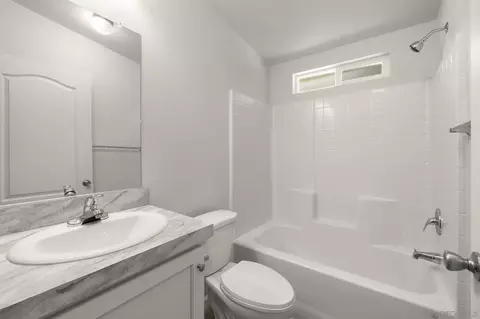 Bath - 22899 Byron Rd #SPC 92, Crestline, CA 92325 photo 1 of 2