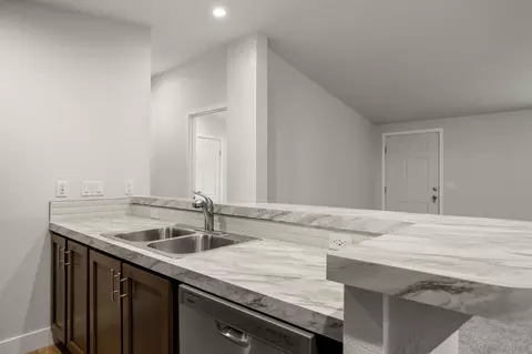 Kitchen - 22899 Byron Rd #SPC 108, Crestline, CA 92325 photo 5 of 5