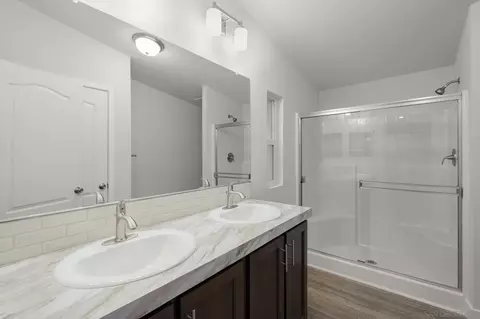Bath - 22899 Byron Rd #SPC 108, Crestline, CA 92325 photo 1 of 3