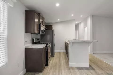 Kitchen - 22899 Byron Rd #SPC 108, Crestline, CA 92325 photo 4 of 5