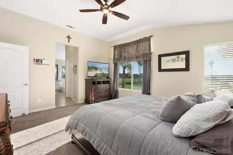 4801 Cardiff Bay Dr, Oceanside, CA 92057 photo 3