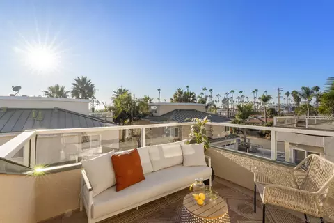555 Eaton St #N, Oceanside, CA 92054