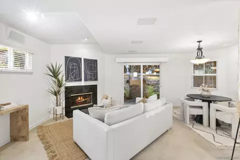 Living - 555 Eaton St #N, Oceanside, CA 92054 photo 2 of 4