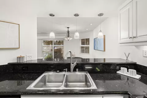 Kitchen - 555 Eaton St #N, Oceanside, CA 92054 photo 4 of 4