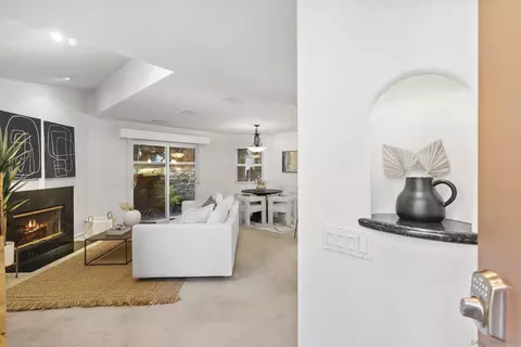 Entry Way - 555 Eaton St #N, Oceanside, CA 92054 photo 1 of 2