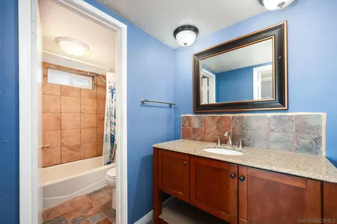 Bath - 1022 La Mesa Ave, Spring Valley, CA 91977 photo 2 of 2