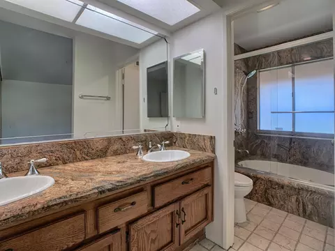 Bath - 2314 Sawgrass St, El Cajon, CA 92019 photo 1 of 4