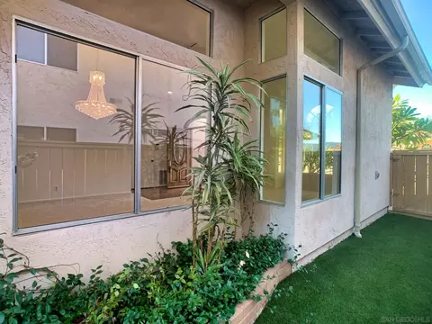 Exterior - 2314 Sawgrass St, El Cajon, CA 92019 photo 8 of 11