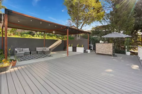 Exterior - 10059 Estrella Dr, La Mesa, CA 91941 photo 1 of 10