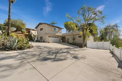 Exterior - 10059 Estrella Dr, La Mesa, CA 91941 photo 9 of 10