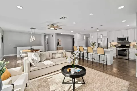 10059 Estrella Dr, La Mesa, CA 91941